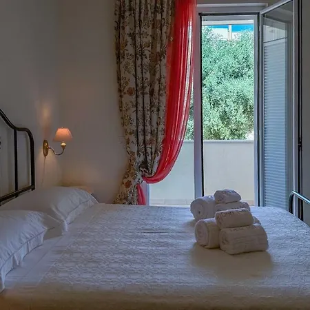 Dea Teti Bed & Breakfast